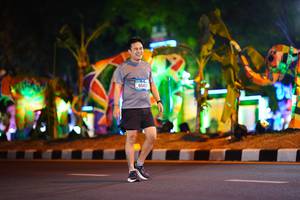 BIB: 6543
                            <button type="button" onclick="openModal(21669088)" class="btn btn-primary btn-sm float-right btn-popup" data-toggle="modal" data-target=".modal-high-quality">
                        <i class="fas fa-shopping-cart"></i> Add to Cart
                    </button>
                                            <button type="button" onclick="isThisMe(21669088, true)" class="btn btn-success btn-sm float-right btn-popup btn-isme hidden" data-toggle="tooltip" data-placement="bottom" title="นี่คือรูปของคุณใช่ไหม คลิกที่นี่เพื่อเอาเข้าอัลบั้ม">
                        <i class="fas fa-plus"></i> Add to album
                    </button>
                    <button type="button" onclick="isThisMe(21669088, false)" class="btn btn-warning btn-sm float-right btn-popup btn-isnotme hidden">
                        <i class="fas fa-ban"></i> Remove from album
                    </button>