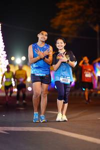 BIB: 400, 41102
                            <button type="button" onclick="openModal(21669374)" class="btn btn-primary btn-sm float-right btn-popup" data-toggle="modal" data-target=".modal-high-quality">
                        <i class="fas fa-shopping-cart"></i> Add to Cart
                    </button>
                                            <button type="button" onclick="isThisMe(21669374, true)" class="btn btn-success btn-sm float-right btn-popup btn-isme hidden" data-toggle="tooltip" data-placement="bottom" title="นี่คือรูปของคุณใช่ไหม คลิกที่นี่เพื่อเอาเข้าอัลบั้ม">
                        <i class="fas fa-plus"></i> Add to album
                    </button>
                    <button type="button" onclick="isThisMe(21669374, false)" class="btn btn-warning btn-sm float-right btn-popup btn-isnotme hidden">
                        <i class="fas fa-ban"></i> Remove from album
                    </button>