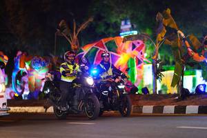 BIB: 343
                            <button type="button" onclick="openModal(21591094)" class="btn btn-primary btn-sm float-right btn-popup" data-toggle="modal" data-target=".modal-high-quality">
                        <i class="fas fa-shopping-cart"></i> Add to Cart
                    </button>
                                            <button type="button" onclick="isThisMe(21591094, true)" class="btn btn-success btn-sm float-right btn-popup btn-isme hidden" data-toggle="tooltip" data-placement="bottom" title="นี่คือรูปของคุณใช่ไหม คลิกที่นี่เพื่อเอาเข้าอัลบั้ม">
                        <i class="fas fa-plus"></i> Add to album
                    </button>
                    <button type="button" onclick="isThisMe(21591094, false)" class="btn btn-warning btn-sm float-right btn-popup btn-isnotme hidden">
                        <i class="fas fa-ban"></i> Remove from album
                    </button>