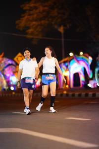 BIB: 45498
                            <button type="button" onclick="openModal(21575835)" class="btn btn-primary btn-sm float-right btn-popup" data-toggle="modal" data-target=".modal-high-quality">
                        <i class="fas fa-shopping-cart"></i> Add to Cart
                    </button>
                                            <button type="button" onclick="isThisMe(21575835, true)" class="btn btn-success btn-sm float-right btn-popup btn-isme hidden" data-toggle="tooltip" data-placement="bottom" title="นี่คือรูปของคุณใช่ไหม คลิกที่นี่เพื่อเอาเข้าอัลบั้ม">
                        <i class="fas fa-plus"></i> Add to album
                    </button>
                    <button type="button" onclick="isThisMe(21575835, false)" class="btn btn-warning btn-sm float-right btn-popup btn-isnotme hidden">
                        <i class="fas fa-ban"></i> Remove from album
                    </button>