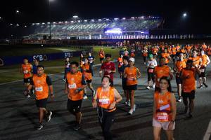 BIB: 220, 188222, 25597
                            <button type="button" onclick="openModal(21351440)" class="btn btn-primary btn-sm float-right btn-popup" data-toggle="modal" data-target=".modal-high-quality">
                        <i class="fas fa-shopping-cart"></i> Add to Cart
                    </button>
                                            <button type="button" onclick="isThisMe(21351440, true)" class="btn btn-success btn-sm float-right btn-popup btn-isme hidden" data-toggle="tooltip" data-placement="bottom" title="นี่คือรูปของคุณใช่ไหม คลิกที่นี่เพื่อเอาเข้าอัลบั้ม">
                        <i class="fas fa-plus"></i> Add to album
                    </button>
                    <button type="button" onclick="isThisMe(21351440, false)" class="btn btn-warning btn-sm float-right btn-popup btn-isnotme hidden">
                        <i class="fas fa-ban"></i> Remove from album
                    </button>