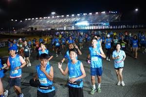 BIB: 53225, 10780
                            <button type="button" onclick="openModal(21263718)" class="btn btn-primary btn-sm float-right btn-popup" data-toggle="modal" data-target=".modal-high-quality">
                        <i class="fas fa-shopping-cart"></i> Add to Cart
                    </button>
                                            <button type="button" onclick="isThisMe(21263718, true)" class="btn btn-success btn-sm float-right btn-popup btn-isme hidden" data-toggle="tooltip" data-placement="bottom" title="นี่คือรูปของคุณใช่ไหม คลิกที่นี่เพื่อเอาเข้าอัลบั้ม">
                        <i class="fas fa-plus"></i> Add to album
                    </button>
                    <button type="button" onclick="isThisMe(21263718, false)" class="btn btn-warning btn-sm float-right btn-popup btn-isnotme hidden">
                        <i class="fas fa-ban"></i> Remove from album
                    </button>