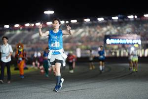 BIB: 407
                            <button type="button" onclick="openModal(20855472)" class="btn btn-primary btn-sm float-right btn-popup" data-toggle="modal" data-target=".modal-high-quality">
                        <i class="fas fa-shopping-cart"></i> Add to Cart
                    </button>
                                            <button type="button" onclick="isThisMe(20855472, true)" class="btn btn-success btn-sm float-right btn-popup btn-isme hidden" data-toggle="tooltip" data-placement="bottom" title="นี่คือรูปของคุณใช่ไหม คลิกที่นี่เพื่อเอาเข้าอัลบั้ม">
                        <i class="fas fa-plus"></i> Add to album
                    </button>
                    <button type="button" onclick="isThisMe(20855472, false)" class="btn btn-warning btn-sm float-right btn-popup btn-isnotme hidden">
                        <i class="fas fa-ban"></i> Remove from album
                    </button>