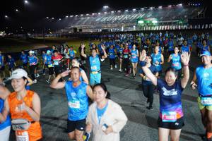 BIB: 0205, 1186, 78104, 166
                            <button type="button" onclick="openModal(21270343)" class="btn btn-primary btn-sm float-right btn-popup" data-toggle="modal" data-target=".modal-high-quality">
                        <i class="fas fa-shopping-cart"></i> Add to Cart
                    </button>
                                            <button type="button" onclick="isThisMe(21270343, true)" class="btn btn-success btn-sm float-right btn-popup btn-isme hidden" data-toggle="tooltip" data-placement="bottom" title="นี่คือรูปของคุณใช่ไหม คลิกที่นี่เพื่อเอาเข้าอัลบั้ม">
                        <i class="fas fa-plus"></i> Add to album
                    </button>
                    <button type="button" onclick="isThisMe(21270343, false)" class="btn btn-warning btn-sm float-right btn-popup btn-isnotme hidden">
                        <i class="fas fa-ban"></i> Remove from album
                    </button>