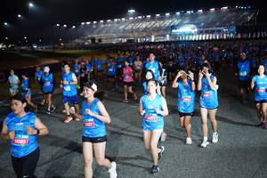BIB: 14989, 13697, 14577
                            <button type="button" onclick="openModal(21273326)" class="btn btn-primary btn-sm float-right btn-popup" data-toggle="modal" data-target=".modal-high-quality">
                        <i class="fas fa-shopping-cart"></i> Add to Cart
                    </button>
                                            <button type="button" onclick="isThisMe(21273326, true)" class="btn btn-success btn-sm float-right btn-popup btn-isme hidden" data-toggle="tooltip" data-placement="bottom" title="นี่คือรูปของคุณใช่ไหม คลิกที่นี่เพื่อเอาเข้าอัลบั้ม">
                        <i class="fas fa-plus"></i> Add to album
                    </button>
                    <button type="button" onclick="isThisMe(21273326, false)" class="btn btn-warning btn-sm float-right btn-popup btn-isnotme hidden">
                        <i class="fas fa-ban"></i> Remove from album
                    </button>