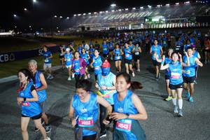 BIB: 14102, 14543, 13320, 
                            <button type="button" onclick="openModal(21269405)" class="btn btn-primary btn-sm float-right btn-popup" data-toggle="modal" data-target=".modal-high-quality">
                        <i class="fas fa-shopping-cart"></i> Add to Cart
                    </button>
                                            <button type="button" onclick="isThisMe(21269405, true)" class="btn btn-success btn-sm float-right btn-popup btn-isme hidden" data-toggle="tooltip" data-placement="bottom" title="นี่คือรูปของคุณใช่ไหม คลิกที่นี่เพื่อเอาเข้าอัลบั้ม">
                        <i class="fas fa-plus"></i> Add to album
                    </button>
                    <button type="button" onclick="isThisMe(21269405, false)" class="btn btn-warning btn-sm float-right btn-popup btn-isnotme hidden">
                        <i class="fas fa-ban"></i> Remove from album
                    </button>