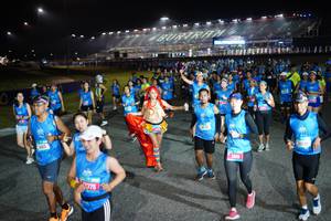 BIB: 0413, 3375, 13118, 038
                            <button type="button" onclick="openModal(21283313)" class="btn btn-primary btn-sm float-right btn-popup" data-toggle="modal" data-target=".modal-high-quality">
                        <i class="fas fa-shopping-cart"></i> Add to Cart
                    </button>
                                            <button type="button" onclick="isThisMe(21283313, true)" class="btn btn-success btn-sm float-right btn-popup btn-isme hidden" data-toggle="tooltip" data-placement="bottom" title="นี่คือรูปของคุณใช่ไหม คลิกที่นี่เพื่อเอาเข้าอัลบั้ม">
                        <i class="fas fa-plus"></i> Add to album
                    </button>
                    <button type="button" onclick="isThisMe(21283313, false)" class="btn btn-warning btn-sm float-right btn-popup btn-isnotme hidden">
                        <i class="fas fa-ban"></i> Remove from album
                    </button>