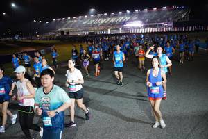 BIB: 552, 5124, 200
                            <button type="button" onclick="openModal(21272808)" class="btn btn-primary btn-sm float-right btn-popup" data-toggle="modal" data-target=".modal-high-quality">
                        <i class="fas fa-shopping-cart"></i> Add to Cart
                    </button>
                                            <button type="button" onclick="isThisMe(21272808, true)" class="btn btn-success btn-sm float-right btn-popup btn-isme hidden" data-toggle="tooltip" data-placement="bottom" title="นี่คือรูปของคุณใช่ไหม คลิกที่นี่เพื่อเอาเข้าอัลบั้ม">
                        <i class="fas fa-plus"></i> Add to album
                    </button>
                    <button type="button" onclick="isThisMe(21272808, false)" class="btn btn-warning btn-sm float-right btn-popup btn-isnotme hidden">
                        <i class="fas fa-ban"></i> Remove from album
                    </button>