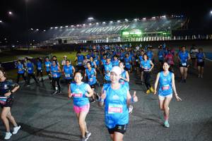 BIB: 14125
                            <button type="button" onclick="openModal(21389846)" class="btn btn-primary btn-sm float-right btn-popup" data-toggle="modal" data-target=".modal-high-quality">
                        <i class="fas fa-shopping-cart"></i> Add to Cart
                    </button>
                                            <button type="button" onclick="isThisMe(21389846, true)" class="btn btn-success btn-sm float-right btn-popup btn-isme hidden" data-toggle="tooltip" data-placement="bottom" title="นี่คือรูปของคุณใช่ไหม คลิกที่นี่เพื่อเอาเข้าอัลบั้ม">
                        <i class="fas fa-plus"></i> Add to album
                    </button>
                    <button type="button" onclick="isThisMe(21389846, false)" class="btn btn-warning btn-sm float-right btn-popup btn-isnotme hidden">
                        <i class="fas fa-ban"></i> Remove from album
                    </button>