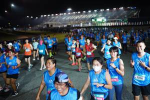 BIB: 979, 13761, 11290
                            <button type="button" onclick="openModal(21278579)" class="btn btn-primary btn-sm float-right btn-popup" data-toggle="modal" data-target=".modal-high-quality">
                        <i class="fas fa-shopping-cart"></i> Add to Cart
                    </button>
                                            <button type="button" onclick="isThisMe(21278579, true)" class="btn btn-success btn-sm float-right btn-popup btn-isme hidden" data-toggle="tooltip" data-placement="bottom" title="นี่คือรูปของคุณใช่ไหม คลิกที่นี่เพื่อเอาเข้าอัลบั้ม">
                        <i class="fas fa-plus"></i> Add to album
                    </button>
                    <button type="button" onclick="isThisMe(21278579, false)" class="btn btn-warning btn-sm float-right btn-popup btn-isnotme hidden">
                        <i class="fas fa-ban"></i> Remove from album
                    </button>