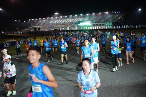 BIB: 13070, 1084, 11452, 13807
                            <button type="button" onclick="openModal(21263778)" class="btn btn-primary btn-sm float-right btn-popup" data-toggle="modal" data-target=".modal-high-quality">
                        <i class="fas fa-shopping-cart"></i> Add to Cart
                    </button>
                                            <button type="button" onclick="isThisMe(21263778, true)" class="btn btn-success btn-sm float-right btn-popup btn-isme hidden" data-toggle="tooltip" data-placement="bottom" title="นี่คือรูปของคุณใช่ไหม คลิกที่นี่เพื่อเอาเข้าอัลบั้ม">
                        <i class="fas fa-plus"></i> Add to album
                    </button>
                    <button type="button" onclick="isThisMe(21263778, false)" class="btn btn-warning btn-sm float-right btn-popup btn-isnotme hidden">
                        <i class="fas fa-ban"></i> Remove from album
                    </button>