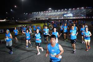 BIB: 10385
                            <button type="button" onclick="openModal(21384653)" class="btn btn-primary btn-sm float-right btn-popup" data-toggle="modal" data-target=".modal-high-quality">
                        <i class="fas fa-shopping-cart"></i> Add to Cart
                    </button>
                                            <button type="button" onclick="isThisMe(21384653, true)" class="btn btn-success btn-sm float-right btn-popup btn-isme hidden" data-toggle="tooltip" data-placement="bottom" title="นี่คือรูปของคุณใช่ไหม คลิกที่นี่เพื่อเอาเข้าอัลบั้ม">
                        <i class="fas fa-plus"></i> Add to album
                    </button>
                    <button type="button" onclick="isThisMe(21384653, false)" class="btn btn-warning btn-sm float-right btn-popup btn-isnotme hidden">
                        <i class="fas fa-ban"></i> Remove from album
                    </button>