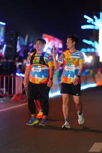 BIB: 44149, 43413
                            <button type="button" onclick="openModal(21523384)" class="btn btn-primary btn-sm float-right btn-popup" data-toggle="modal" data-target=".modal-high-quality">
                        <i class="fas fa-shopping-cart"></i> Add to Cart
                    </button>
                                            <button type="button" onclick="isThisMe(21523384, true)" class="btn btn-success btn-sm float-right btn-popup btn-isme hidden" data-toggle="tooltip" data-placement="bottom" title="นี่คือรูปของคุณใช่ไหม คลิกที่นี่เพื่อเอาเข้าอัลบั้ม">
                        <i class="fas fa-plus"></i> Add to album
                    </button>
                    <button type="button" onclick="isThisMe(21523384, false)" class="btn btn-warning btn-sm float-right btn-popup btn-isnotme hidden">
                        <i class="fas fa-ban"></i> Remove from album
                    </button>