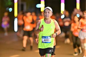 BIB: 41153
                            <button type="button" onclick="openModal(20387393)" class="btn btn-primary btn-sm float-right btn-popup" data-toggle="modal" data-target=".modal-high-quality">
                        <i class="fas fa-shopping-cart"></i> Add to Cart
                    </button>
                                            <button type="button" onclick="isThisMe(20387393, true)" class="btn btn-success btn-sm float-right btn-popup btn-isme hidden" data-toggle="tooltip" data-placement="bottom" title="นี่คือรูปของคุณใช่ไหม คลิกที่นี่เพื่อเอาเข้าอัลบั้ม">
                        <i class="fas fa-plus"></i> Add to album
                    </button>
                    <button type="button" onclick="isThisMe(20387393, false)" class="btn btn-warning btn-sm float-right btn-popup btn-isnotme hidden">
                        <i class="fas fa-ban"></i> Remove from album
                    </button>