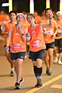 BIB: 1001, 26374, 26941
                            <button type="button" onclick="openModal(20461163)" class="btn btn-primary btn-sm float-right btn-popup" data-toggle="modal" data-target=".modal-high-quality">
                        <i class="fas fa-shopping-cart"></i> Add to Cart
                    </button>
                                            <button type="button" onclick="isThisMe(20461163, true)" class="btn btn-success btn-sm float-right btn-popup btn-isme hidden" data-toggle="tooltip" data-placement="bottom" title="นี่คือรูปของคุณใช่ไหม คลิกที่นี่เพื่อเอาเข้าอัลบั้ม">
                        <i class="fas fa-plus"></i> Add to album
                    </button>
                    <button type="button" onclick="isThisMe(20461163, false)" class="btn btn-warning btn-sm float-right btn-popup btn-isnotme hidden">
                        <i class="fas fa-ban"></i> Remove from album
                    </button>