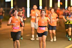 BIB: 25717, 25329
                            <button type="button" onclick="openModal(20465754)" class="btn btn-primary btn-sm float-right btn-popup" data-toggle="modal" data-target=".modal-high-quality">
                        <i class="fas fa-shopping-cart"></i> Add to Cart
                    </button>
                                            <button type="button" onclick="isThisMe(20465754, true)" class="btn btn-success btn-sm float-right btn-popup btn-isme hidden" data-toggle="tooltip" data-placement="bottom" title="นี่คือรูปของคุณใช่ไหม คลิกที่นี่เพื่อเอาเข้าอัลบั้ม">
                        <i class="fas fa-plus"></i> Add to album
                    </button>
                    <button type="button" onclick="isThisMe(20465754, false)" class="btn btn-warning btn-sm float-right btn-popup btn-isnotme hidden">
                        <i class="fas fa-ban"></i> Remove from album
                    </button>