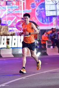 BIB: 20400
                            <button type="button" onclick="openModal(20674943)" class="btn btn-primary btn-sm float-right btn-popup" data-toggle="modal" data-target=".modal-high-quality">
                        <i class="fas fa-shopping-cart"></i> Add to Cart
                    </button>
                                            <button type="button" onclick="isThisMe(20674943, true)" class="btn btn-success btn-sm float-right btn-popup btn-isme hidden" data-toggle="tooltip" data-placement="bottom" title="นี่คือรูปของคุณใช่ไหม คลิกที่นี่เพื่อเอาเข้าอัลบั้ม">
                        <i class="fas fa-plus"></i> Add to album
                    </button>
                    <button type="button" onclick="isThisMe(20674943, false)" class="btn btn-warning btn-sm float-right btn-popup btn-isnotme hidden">
                        <i class="fas fa-ban"></i> Remove from album
                    </button>