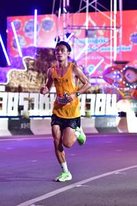 BIB: 400, 5207, 38530, 1780
                            <button type="button" onclick="openModal(20626215)" class="btn btn-primary btn-sm float-right btn-popup" data-toggle="modal" data-target=".modal-high-quality">
                        <i class="fas fa-shopping-cart"></i> Add to Cart
                    </button>
                                            <button type="button" onclick="isThisMe(20626215, true)" class="btn btn-success btn-sm float-right btn-popup btn-isme hidden" data-toggle="tooltip" data-placement="bottom" title="นี่คือรูปของคุณใช่ไหม คลิกที่นี่เพื่อเอาเข้าอัลบั้ม">
                        <i class="fas fa-plus"></i> Add to album
                    </button>
                    <button type="button" onclick="isThisMe(20626215, false)" class="btn btn-warning btn-sm float-right btn-popup btn-isnotme hidden">
                        <i class="fas fa-ban"></i> Remove from album
                    </button>