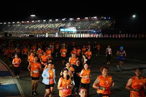BIB: 15022, 23229
                            <button type="button" onclick="openModal(19665310)" class="btn btn-primary btn-sm float-right btn-popup" data-toggle="modal" data-target=".modal-high-quality">
                        <i class="fas fa-shopping-cart"></i> Add to Cart
                    </button>
                                            <button type="button" onclick="isThisMe(19665310, true)" class="btn btn-success btn-sm float-right btn-popup btn-isme hidden" data-toggle="tooltip" data-placement="bottom" title="นี่คือรูปของคุณใช่ไหม คลิกที่นี่เพื่อเอาเข้าอัลบั้ม">
                        <i class="fas fa-plus"></i> Add to album
                    </button>
                    <button type="button" onclick="isThisMe(19665310, false)" class="btn btn-warning btn-sm float-right btn-popup btn-isnotme hidden">
                        <i class="fas fa-ban"></i> Remove from album
                    </button>