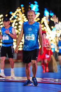 BIB: 41602, 2022, 42184
                            <button type="button" onclick="openModal(19885361)" class="btn btn-primary btn-sm float-right btn-popup" data-toggle="modal" data-target=".modal-high-quality">
                        <i class="fas fa-shopping-cart"></i> Add to Cart
                    </button>
                                            <button type="button" onclick="isThisMe(19885361, true)" class="btn btn-success btn-sm float-right btn-popup btn-isme hidden" data-toggle="tooltip" data-placement="bottom" title="นี่คือรูปของคุณใช่ไหม คลิกที่นี่เพื่อเอาเข้าอัลบั้ม">
                        <i class="fas fa-plus"></i> Add to album
                    </button>
                    <button type="button" onclick="isThisMe(19885361, false)" class="btn btn-warning btn-sm float-right btn-popup btn-isnotme hidden">
                        <i class="fas fa-ban"></i> Remove from album
                    </button>