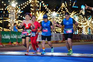 BIB: 200, 00000, 45508, 1638, 45827, 500, 45996
                            <button type="button" onclick="openModal(19877990)" class="btn btn-primary btn-sm float-right btn-popup" data-toggle="modal" data-target=".modal-high-quality">
                        <i class="fas fa-shopping-cart"></i> Add to Cart
                    </button>
                                            <button type="button" onclick="isThisMe(19877990, true)" class="btn btn-success btn-sm float-right btn-popup btn-isme hidden" data-toggle="tooltip" data-placement="bottom" title="นี่คือรูปของคุณใช่ไหม คลิกที่นี่เพื่อเอาเข้าอัลบั้ม">
                        <i class="fas fa-plus"></i> Add to album
                    </button>
                    <button type="button" onclick="isThisMe(19877990, false)" class="btn btn-warning btn-sm float-right btn-popup btn-isnotme hidden">
                        <i class="fas fa-ban"></i> Remove from album
                    </button>