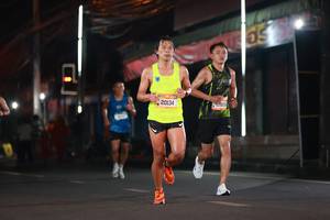 BIB: 20134
                            <button type="button" onclick="openModal(19859086)" class="btn btn-primary btn-sm float-right btn-popup" data-toggle="modal" data-target=".modal-high-quality">
                        <i class="fas fa-shopping-cart"></i> Add to Cart
                    </button>
                                            <button type="button" onclick="isThisMe(19859086, true)" class="btn btn-success btn-sm float-right btn-popup btn-isme hidden" data-toggle="tooltip" data-placement="bottom" title="นี่คือรูปของคุณใช่ไหม คลิกที่นี่เพื่อเอาเข้าอัลบั้ม">
                        <i class="fas fa-plus"></i> Add to album
                    </button>
                    <button type="button" onclick="isThisMe(19859086, false)" class="btn btn-warning btn-sm float-right btn-popup btn-isnotme hidden">
                        <i class="fas fa-ban"></i> Remove from album
                    </button>