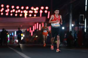 BIB: 300, 20355
                            <button type="button" onclick="openModal(19758622)" class="btn btn-primary btn-sm float-right btn-popup" data-toggle="modal" data-target=".modal-high-quality">
                        <i class="fas fa-shopping-cart"></i> Add to Cart
                    </button>
                                            <button type="button" onclick="isThisMe(19758622, true)" class="btn btn-success btn-sm float-right btn-popup btn-isme hidden" data-toggle="tooltip" data-placement="bottom" title="นี่คือรูปของคุณใช่ไหม คลิกที่นี่เพื่อเอาเข้าอัลบั้ม">
                        <i class="fas fa-plus"></i> Add to album
                    </button>
                    <button type="button" onclick="isThisMe(19758622, false)" class="btn btn-warning btn-sm float-right btn-popup btn-isnotme hidden">
                        <i class="fas fa-ban"></i> Remove from album
                    </button>