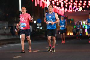 BIB: 410, 42198, 43255
                            <button type="button" onclick="openModal(20784071)" class="btn btn-primary btn-sm float-right btn-popup" data-toggle="modal" data-target=".modal-high-quality">
                        <i class="fas fa-shopping-cart"></i> Add to Cart
                    </button>
                                            <button type="button" onclick="isThisMe(20784071, true)" class="btn btn-success btn-sm float-right btn-popup btn-isme hidden" data-toggle="tooltip" data-placement="bottom" title="นี่คือรูปของคุณใช่ไหม คลิกที่นี่เพื่อเอาเข้าอัลบั้ม">
                        <i class="fas fa-plus"></i> Add to album
                    </button>
                    <button type="button" onclick="isThisMe(20784071, false)" class="btn btn-warning btn-sm float-right btn-popup btn-isnotme hidden">
                        <i class="fas fa-ban"></i> Remove from album
                    </button>