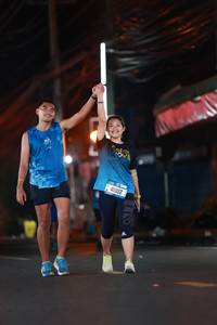 BIB: 41102
                            <button type="button" onclick="openModal(20842516)" class="btn btn-primary btn-sm float-right btn-popup" data-toggle="modal" data-target=".modal-high-quality">
                        <i class="fas fa-shopping-cart"></i> Add to Cart
                    </button>
                                            <button type="button" onclick="isThisMe(20842516, true)" class="btn btn-success btn-sm float-right btn-popup btn-isme hidden" data-toggle="tooltip" data-placement="bottom" title="นี่คือรูปของคุณใช่ไหม คลิกที่นี่เพื่อเอาเข้าอัลบั้ม">
                        <i class="fas fa-plus"></i> Add to album
                    </button>
                    <button type="button" onclick="isThisMe(20842516, false)" class="btn btn-warning btn-sm float-right btn-popup btn-isnotme hidden">
                        <i class="fas fa-ban"></i> Remove from album
                    </button>