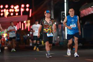 BIB: 433271, 43294
                            <button type="button" onclick="openModal(20839326)" class="btn btn-primary btn-sm float-right btn-popup" data-toggle="modal" data-target=".modal-high-quality">
                        <i class="fas fa-shopping-cart"></i> Add to Cart
                    </button>
                                            <button type="button" onclick="isThisMe(20839326, true)" class="btn btn-success btn-sm float-right btn-popup btn-isme hidden" data-toggle="tooltip" data-placement="bottom" title="นี่คือรูปของคุณใช่ไหม คลิกที่นี่เพื่อเอาเข้าอัลบั้ม">
                        <i class="fas fa-plus"></i> Add to album
                    </button>
                    <button type="button" onclick="isThisMe(20839326, false)" class="btn btn-warning btn-sm float-right btn-popup btn-isnotme hidden">
                        <i class="fas fa-ban"></i> Remove from album
                    </button>