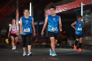 BIB: 42273, 41969
                            <button type="button" onclick="openModal(20806468)" class="btn btn-primary btn-sm float-right btn-popup" data-toggle="modal" data-target=".modal-high-quality">
                        <i class="fas fa-shopping-cart"></i> Add to Cart
                    </button>
                                            <button type="button" onclick="isThisMe(20806468, true)" class="btn btn-success btn-sm float-right btn-popup btn-isme hidden" data-toggle="tooltip" data-placement="bottom" title="นี่คือรูปของคุณใช่ไหม คลิกที่นี่เพื่อเอาเข้าอัลบั้ม">
                        <i class="fas fa-plus"></i> Add to album
                    </button>
                    <button type="button" onclick="isThisMe(20806468, false)" class="btn btn-warning btn-sm float-right btn-popup btn-isnotme hidden">
                        <i class="fas fa-ban"></i> Remove from album
                    </button>