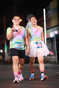 BIB: 42867, 45332
                            <button type="button" onclick="openModal(20860761)" class="btn btn-primary btn-sm float-right btn-popup" data-toggle="modal" data-target=".modal-high-quality">
                        <i class="fas fa-shopping-cart"></i> Add to Cart
                    </button>
                                            <button type="button" onclick="isThisMe(20860761, true)" class="btn btn-success btn-sm float-right btn-popup btn-isme hidden" data-toggle="tooltip" data-placement="bottom" title="นี่คือรูปของคุณใช่ไหม คลิกที่นี่เพื่อเอาเข้าอัลบั้ม">
                        <i class="fas fa-plus"></i> Add to album
                    </button>
                    <button type="button" onclick="isThisMe(20860761, false)" class="btn btn-warning btn-sm float-right btn-popup btn-isnotme hidden">
                        <i class="fas fa-ban"></i> Remove from album
                    </button>