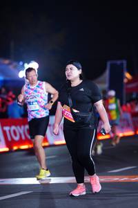 BIB: 4538, 273
                            <button type="button" onclick="openModal(21113128)" class="btn btn-primary btn-sm float-right btn-popup" data-toggle="modal" data-target=".modal-high-quality">
                        <i class="fas fa-shopping-cart"></i> Add to Cart
                    </button>
                                            <button type="button" onclick="isThisMe(21113128, true)" class="btn btn-success btn-sm float-right btn-popup btn-isme hidden" data-toggle="tooltip" data-placement="bottom" title="นี่คือรูปของคุณใช่ไหม คลิกที่นี่เพื่อเอาเข้าอัลบั้ม">
                        <i class="fas fa-plus"></i> Add to album
                    </button>
                    <button type="button" onclick="isThisMe(21113128, false)" class="btn btn-warning btn-sm float-right btn-popup btn-isnotme hidden">
                        <i class="fas fa-ban"></i> Remove from album
                    </button>