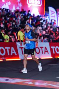 BIB: 41252
                            <button type="button" onclick="openModal(21118557)" class="btn btn-primary btn-sm float-right btn-popup" data-toggle="modal" data-target=".modal-high-quality">
                        <i class="fas fa-shopping-cart"></i> Add to Cart
                    </button>
                                            <button type="button" onclick="isThisMe(21118557, true)" class="btn btn-success btn-sm float-right btn-popup btn-isme hidden" data-toggle="tooltip" data-placement="bottom" title="นี่คือรูปของคุณใช่ไหม คลิกที่นี่เพื่อเอาเข้าอัลบั้ม">
                        <i class="fas fa-plus"></i> Add to album
                    </button>
                    <button type="button" onclick="isThisMe(21118557, false)" class="btn btn-warning btn-sm float-right btn-popup btn-isnotme hidden">
                        <i class="fas fa-ban"></i> Remove from album
                    </button>