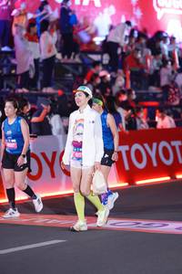 BIB: 9587
                            <button type="button" onclick="openModal(21422496)" class="btn btn-primary btn-sm float-right btn-popup" data-toggle="modal" data-target=".modal-high-quality">
                        <i class="fas fa-shopping-cart"></i> Add to Cart
                    </button>
                                            <button type="button" onclick="isThisMe(21422496, true)" class="btn btn-success btn-sm float-right btn-popup btn-isme hidden" data-toggle="tooltip" data-placement="bottom" title="นี่คือรูปของคุณใช่ไหม คลิกที่นี่เพื่อเอาเข้าอัลบั้ม">
                        <i class="fas fa-plus"></i> Add to album
                    </button>
                    <button type="button" onclick="isThisMe(21422496, false)" class="btn btn-warning btn-sm float-right btn-popup btn-isnotme hidden">
                        <i class="fas fa-ban"></i> Remove from album
                    </button>