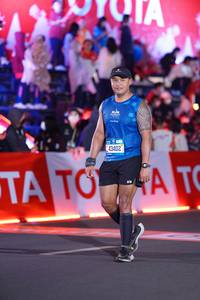 BIB: 43402
                            <button type="button" onclick="openModal(21424290)" class="btn btn-primary btn-sm float-right btn-popup" data-toggle="modal" data-target=".modal-high-quality">
                        <i class="fas fa-shopping-cart"></i> Add to Cart
                    </button>
                                            <button type="button" onclick="isThisMe(21424290, true)" class="btn btn-success btn-sm float-right btn-popup btn-isme hidden" data-toggle="tooltip" data-placement="bottom" title="นี่คือรูปของคุณใช่ไหม คลิกที่นี่เพื่อเอาเข้าอัลบั้ม">
                        <i class="fas fa-plus"></i> Add to album
                    </button>
                    <button type="button" onclick="isThisMe(21424290, false)" class="btn btn-warning btn-sm float-right btn-popup btn-isnotme hidden">
                        <i class="fas fa-ban"></i> Remove from album
                    </button>