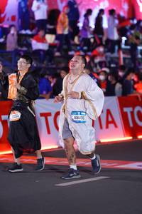 BIB: 68406
                            <button type="button" onclick="openModal(21437126)" class="btn btn-primary btn-sm float-right btn-popup" data-toggle="modal" data-target=".modal-high-quality">
                        <i class="fas fa-shopping-cart"></i> Add to Cart
                    </button>
                                            <button type="button" onclick="isThisMe(21437126, true)" class="btn btn-success btn-sm float-right btn-popup btn-isme hidden" data-toggle="tooltip" data-placement="bottom" title="นี่คือรูปของคุณใช่ไหม คลิกที่นี่เพื่อเอาเข้าอัลบั้ม">
                        <i class="fas fa-plus"></i> Add to album
                    </button>
                    <button type="button" onclick="isThisMe(21437126, false)" class="btn btn-warning btn-sm float-right btn-popup btn-isnotme hidden">
                        <i class="fas fa-ban"></i> Remove from album
                    </button>