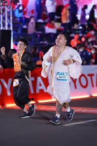 BIB: 68406
                            <button type="button" onclick="openModal(21437211)" class="btn btn-primary btn-sm float-right btn-popup" data-toggle="modal" data-target=".modal-high-quality">
                        <i class="fas fa-shopping-cart"></i> Add to Cart
                    </button>
                                            <button type="button" onclick="isThisMe(21437211, true)" class="btn btn-success btn-sm float-right btn-popup btn-isme hidden" data-toggle="tooltip" data-placement="bottom" title="นี่คือรูปของคุณใช่ไหม คลิกที่นี่เพื่อเอาเข้าอัลบั้ม">
                        <i class="fas fa-plus"></i> Add to album
                    </button>
                    <button type="button" onclick="isThisMe(21437211, false)" class="btn btn-warning btn-sm float-right btn-popup btn-isnotme hidden">
                        <i class="fas fa-ban"></i> Remove from album
                    </button>