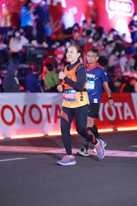 BIB: 46032, 397
                            <button type="button" onclick="openModal(21418289)" class="btn btn-primary btn-sm float-right btn-popup" data-toggle="modal" data-target=".modal-high-quality">
                        <i class="fas fa-shopping-cart"></i> Add to Cart
                    </button>
                                            <button type="button" onclick="isThisMe(21418289, true)" class="btn btn-success btn-sm float-right btn-popup btn-isme hidden" data-toggle="tooltip" data-placement="bottom" title="นี่คือรูปของคุณใช่ไหม คลิกที่นี่เพื่อเอาเข้าอัลบั้ม">
                        <i class="fas fa-plus"></i> Add to album
                    </button>
                    <button type="button" onclick="isThisMe(21418289, false)" class="btn btn-warning btn-sm float-right btn-popup btn-isnotme hidden">
                        <i class="fas fa-ban"></i> Remove from album
                    </button>