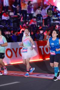 BIB: 210, 181, 145918
                            <button type="button" onclick="openModal(21436364)" class="btn btn-primary btn-sm float-right btn-popup" data-toggle="modal" data-target=".modal-high-quality">
                        <i class="fas fa-shopping-cart"></i> Add to Cart
                    </button>
                                            <button type="button" onclick="isThisMe(21436364, true)" class="btn btn-success btn-sm float-right btn-popup btn-isme hidden" data-toggle="tooltip" data-placement="bottom" title="นี่คือรูปของคุณใช่ไหม คลิกที่นี่เพื่อเอาเข้าอัลบั้ม">
                        <i class="fas fa-plus"></i> Add to album
                    </button>
                    <button type="button" onclick="isThisMe(21436364, false)" class="btn btn-warning btn-sm float-right btn-popup btn-isnotme hidden">
                        <i class="fas fa-ban"></i> Remove from album
                    </button>