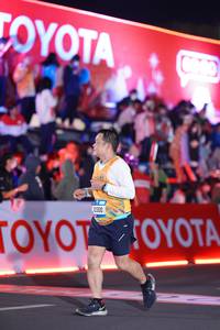 BIB: 3300
                            <button type="button" onclick="openModal(21425574)" class="btn btn-primary btn-sm float-right btn-popup" data-toggle="modal" data-target=".modal-high-quality">
                        <i class="fas fa-shopping-cart"></i> Add to Cart
                    </button>
                                            <button type="button" onclick="isThisMe(21425574, true)" class="btn btn-success btn-sm float-right btn-popup btn-isme hidden" data-toggle="tooltip" data-placement="bottom" title="นี่คือรูปของคุณใช่ไหม คลิกที่นี่เพื่อเอาเข้าอัลบั้ม">
                        <i class="fas fa-plus"></i> Add to album
                    </button>
                    <button type="button" onclick="isThisMe(21425574, false)" class="btn btn-warning btn-sm float-right btn-popup btn-isnotme hidden">
                        <i class="fas fa-ban"></i> Remove from album
                    </button>