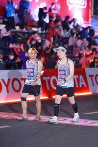 BIB: 77409
                            <button type="button" onclick="openModal(21419872)" class="btn btn-primary btn-sm float-right btn-popup" data-toggle="modal" data-target=".modal-high-quality">
                        <i class="fas fa-shopping-cart"></i> Add to Cart
                    </button>
                                            <button type="button" onclick="isThisMe(21419872, true)" class="btn btn-success btn-sm float-right btn-popup btn-isme hidden" data-toggle="tooltip" data-placement="bottom" title="นี่คือรูปของคุณใช่ไหม คลิกที่นี่เพื่อเอาเข้าอัลบั้ม">
                        <i class="fas fa-plus"></i> Add to album
                    </button>
                    <button type="button" onclick="isThisMe(21419872, false)" class="btn btn-warning btn-sm float-right btn-popup btn-isnotme hidden">
                        <i class="fas fa-ban"></i> Remove from album
                    </button>