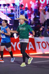 BIB: 43825
                            <button type="button" onclick="openModal(21423302)" class="btn btn-primary btn-sm float-right btn-popup" data-toggle="modal" data-target=".modal-high-quality">
                        <i class="fas fa-shopping-cart"></i> Add to Cart
                    </button>
                                            <button type="button" onclick="isThisMe(21423302, true)" class="btn btn-success btn-sm float-right btn-popup btn-isme hidden" data-toggle="tooltip" data-placement="bottom" title="นี่คือรูปของคุณใช่ไหม คลิกที่นี่เพื่อเอาเข้าอัลบั้ม">
                        <i class="fas fa-plus"></i> Add to album
                    </button>
                    <button type="button" onclick="isThisMe(21423302, false)" class="btn btn-warning btn-sm float-right btn-popup btn-isnotme hidden">
                        <i class="fas fa-ban"></i> Remove from album
                    </button>