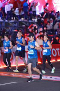 BIB: 41709, 42963, 100
                            <button type="button" onclick="openModal(21402665)" class="btn btn-primary btn-sm float-right btn-popup" data-toggle="modal" data-target=".modal-high-quality">
                        <i class="fas fa-shopping-cart"></i> Add to Cart
                    </button>
                                            <button type="button" onclick="isThisMe(21402665, true)" class="btn btn-success btn-sm float-right btn-popup btn-isme hidden" data-toggle="tooltip" data-placement="bottom" title="นี่คือรูปของคุณใช่ไหม คลิกที่นี่เพื่อเอาเข้าอัลบั้ม">
                        <i class="fas fa-plus"></i> Add to album
                    </button>
                    <button type="button" onclick="isThisMe(21402665, false)" class="btn btn-warning btn-sm float-right btn-popup btn-isnotme hidden">
                        <i class="fas fa-ban"></i> Remove from album
                    </button>