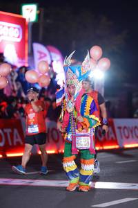 BIB: 0905
                            <button type="button" onclick="openModal(21431804)" class="btn btn-primary btn-sm float-right btn-popup" data-toggle="modal" data-target=".modal-high-quality">
                        <i class="fas fa-shopping-cart"></i> Add to Cart
                    </button>
                                            <button type="button" onclick="isThisMe(21431804, true)" class="btn btn-success btn-sm float-right btn-popup btn-isme hidden" data-toggle="tooltip" data-placement="bottom" title="นี่คือรูปของคุณใช่ไหม คลิกที่นี่เพื่อเอาเข้าอัลบั้ม">
                        <i class="fas fa-plus"></i> Add to album
                    </button>
                    <button type="button" onclick="isThisMe(21431804, false)" class="btn btn-warning btn-sm float-right btn-popup btn-isnotme hidden">
                        <i class="fas fa-ban"></i> Remove from album
                    </button>