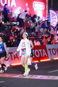 BIB: 5587
                            <button type="button" onclick="openModal(21422371)" class="btn btn-primary btn-sm float-right btn-popup" data-toggle="modal" data-target=".modal-high-quality">
                        <i class="fas fa-shopping-cart"></i> Add to Cart
                    </button>
                                            <button type="button" onclick="isThisMe(21422371, true)" class="btn btn-success btn-sm float-right btn-popup btn-isme hidden" data-toggle="tooltip" data-placement="bottom" title="นี่คือรูปของคุณใช่ไหม คลิกที่นี่เพื่อเอาเข้าอัลบั้ม">
                        <i class="fas fa-plus"></i> Add to album
                    </button>
                    <button type="button" onclick="isThisMe(21422371, false)" class="btn btn-warning btn-sm float-right btn-popup btn-isnotme hidden">
                        <i class="fas fa-ban"></i> Remove from album
                    </button>