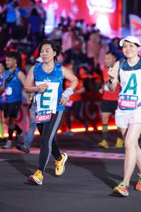 BIB: 45534, 45825
                            <button type="button" onclick="openModal(21430740)" class="btn btn-primary btn-sm float-right btn-popup" data-toggle="modal" data-target=".modal-high-quality">
                        <i class="fas fa-shopping-cart"></i> Add to Cart
                    </button>
                                            <button type="button" onclick="isThisMe(21430740, true)" class="btn btn-success btn-sm float-right btn-popup btn-isme hidden" data-toggle="tooltip" data-placement="bottom" title="นี่คือรูปของคุณใช่ไหม คลิกที่นี่เพื่อเอาเข้าอัลบั้ม">
                        <i class="fas fa-plus"></i> Add to album
                    </button>
                    <button type="button" onclick="isThisMe(21430740, false)" class="btn btn-warning btn-sm float-right btn-popup btn-isnotme hidden">
                        <i class="fas fa-ban"></i> Remove from album
                    </button>