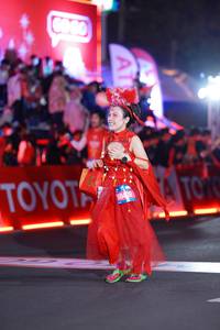 BIB: 68408
                            <button type="button" onclick="openModal(21431467)" class="btn btn-primary btn-sm float-right btn-popup" data-toggle="modal" data-target=".modal-high-quality">
                        <i class="fas fa-shopping-cart"></i> Add to Cart
                    </button>
                                            <button type="button" onclick="isThisMe(21431467, true)" class="btn btn-success btn-sm float-right btn-popup btn-isme hidden" data-toggle="tooltip" data-placement="bottom" title="นี่คือรูปของคุณใช่ไหม คลิกที่นี่เพื่อเอาเข้าอัลบั้ม">
                        <i class="fas fa-plus"></i> Add to album
                    </button>
                    <button type="button" onclick="isThisMe(21431467, false)" class="btn btn-warning btn-sm float-right btn-popup btn-isnotme hidden">
                        <i class="fas fa-ban"></i> Remove from album
                    </button>