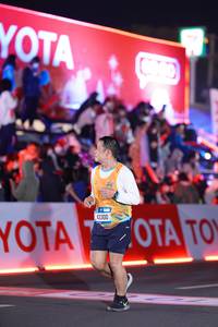 BIB: 43300
                            <button type="button" onclick="openModal(21425551)" class="btn btn-primary btn-sm float-right btn-popup" data-toggle="modal" data-target=".modal-high-quality">
                        <i class="fas fa-shopping-cart"></i> Add to Cart
                    </button>
                                            <button type="button" onclick="isThisMe(21425551, true)" class="btn btn-success btn-sm float-right btn-popup btn-isme hidden" data-toggle="tooltip" data-placement="bottom" title="นี่คือรูปของคุณใช่ไหม คลิกที่นี่เพื่อเอาเข้าอัลบั้ม">
                        <i class="fas fa-plus"></i> Add to album
                    </button>
                    <button type="button" onclick="isThisMe(21425551, false)" class="btn btn-warning btn-sm float-right btn-popup btn-isnotme hidden">
                        <i class="fas fa-ban"></i> Remove from album
                    </button>