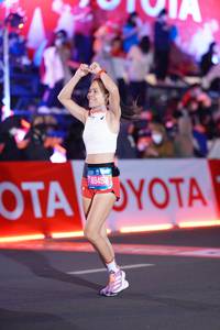 BIB: 65452
                            <button type="button" onclick="openModal(21423881)" class="btn btn-primary btn-sm float-right btn-popup" data-toggle="modal" data-target=".modal-high-quality">
                        <i class="fas fa-shopping-cart"></i> Add to Cart
                    </button>
                                            <button type="button" onclick="isThisMe(21423881, true)" class="btn btn-success btn-sm float-right btn-popup btn-isme hidden" data-toggle="tooltip" data-placement="bottom" title="นี่คือรูปของคุณใช่ไหม คลิกที่นี่เพื่อเอาเข้าอัลบั้ม">
                        <i class="fas fa-plus"></i> Add to album
                    </button>
                    <button type="button" onclick="isThisMe(21423881, false)" class="btn btn-warning btn-sm float-right btn-popup btn-isnotme hidden">
                        <i class="fas fa-ban"></i> Remove from album
                    </button>